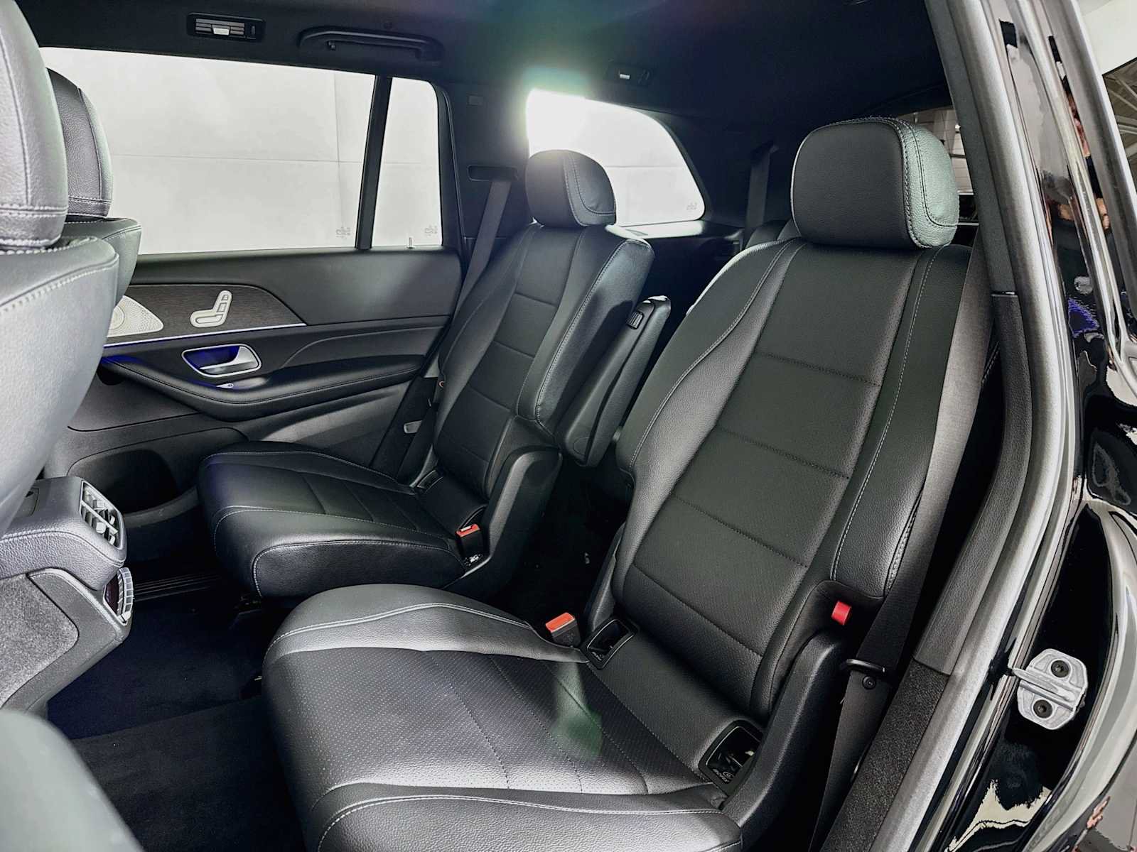 Used 2024 Mercedes-Benz GLS 450 4MATIC image 20
