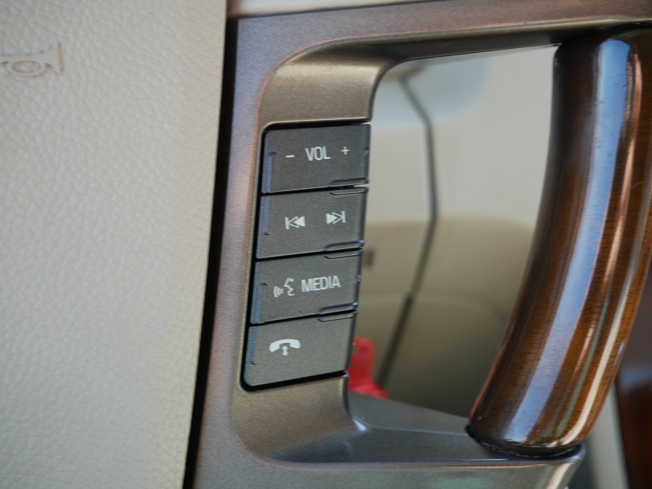 Used 2014 Lincoln Navigator 4WD image 26