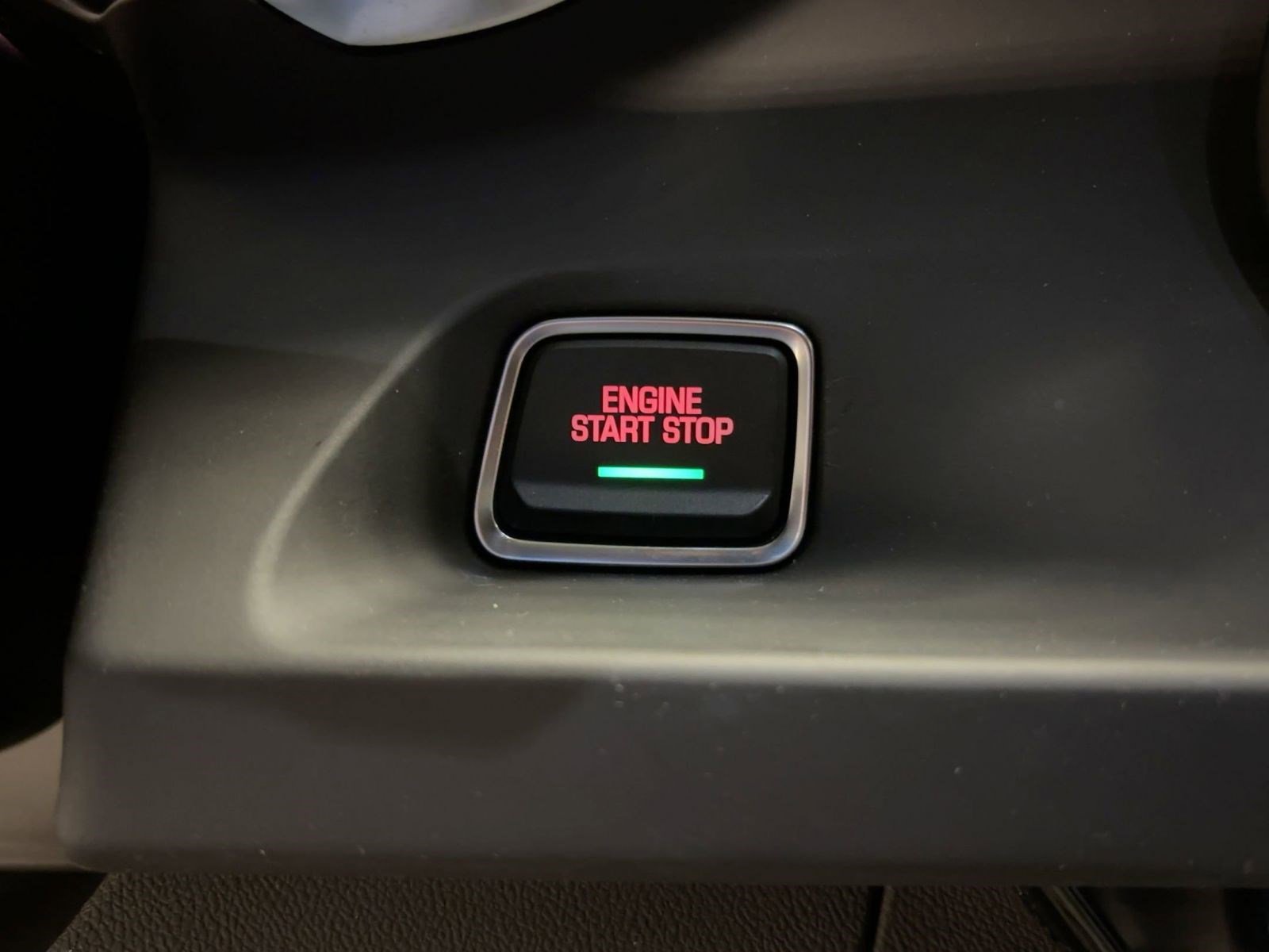 Used 2021 Chevrolet Camaro LT w/ Technology Package image 25