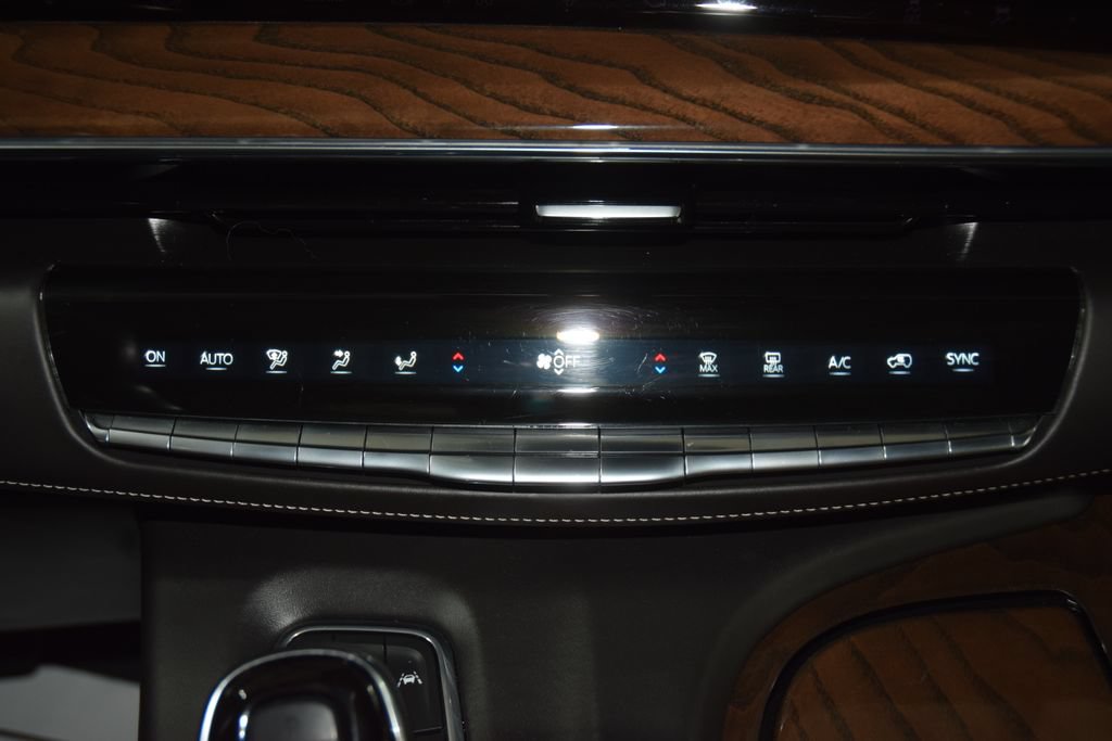 Used 2023 Cadillac Escalade Premium Luxury Platinum w/ LPO, Floor Liner Package AWD/4WD image 34