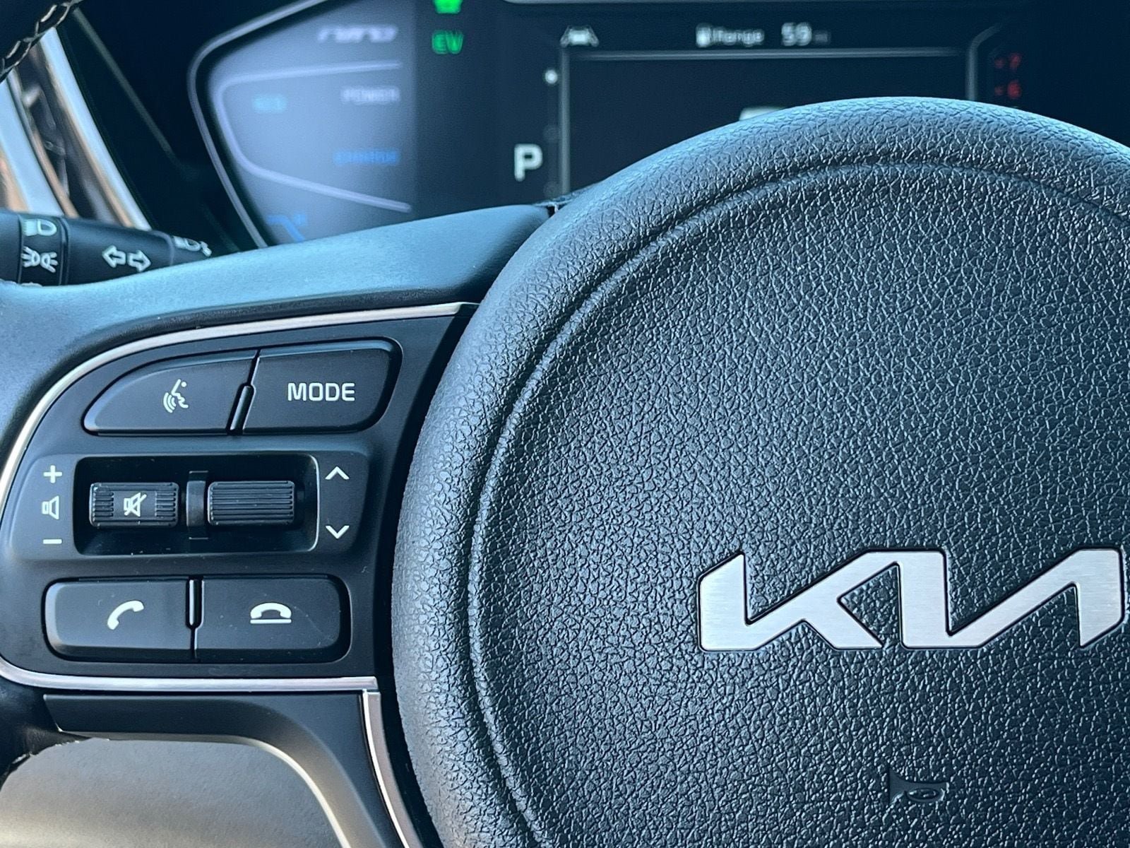 Used 2022 Kia Niro LXS w/ Digital Cluster Package FWD image 19