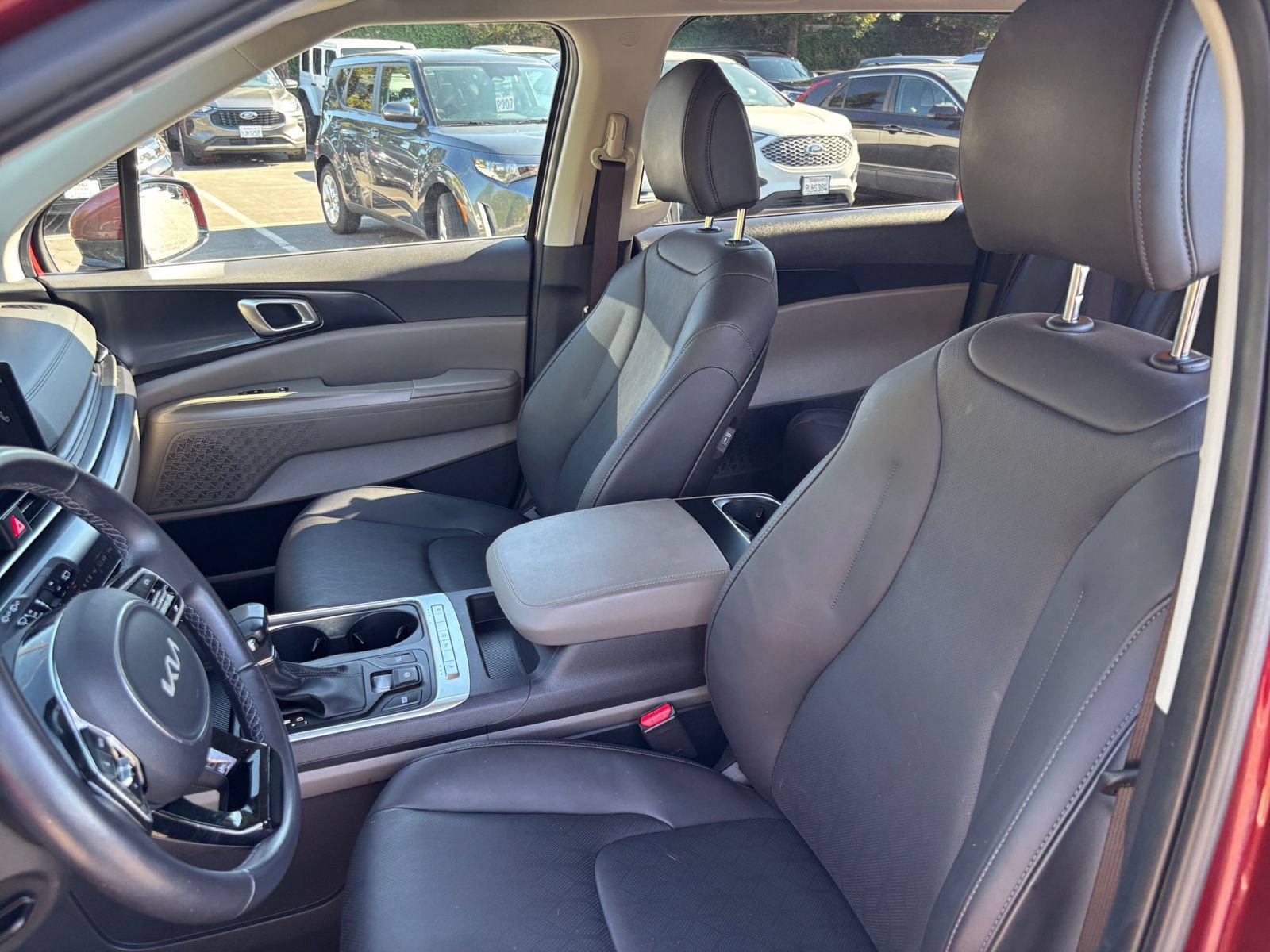 Used 2026 Kia Carnival FWD image 38