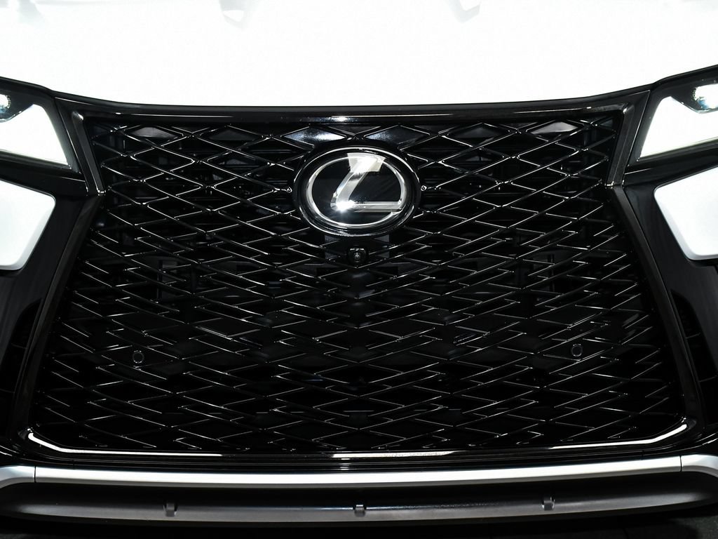 Used 2025 Lexus LX 700h F Sport AWD/4WD image 95