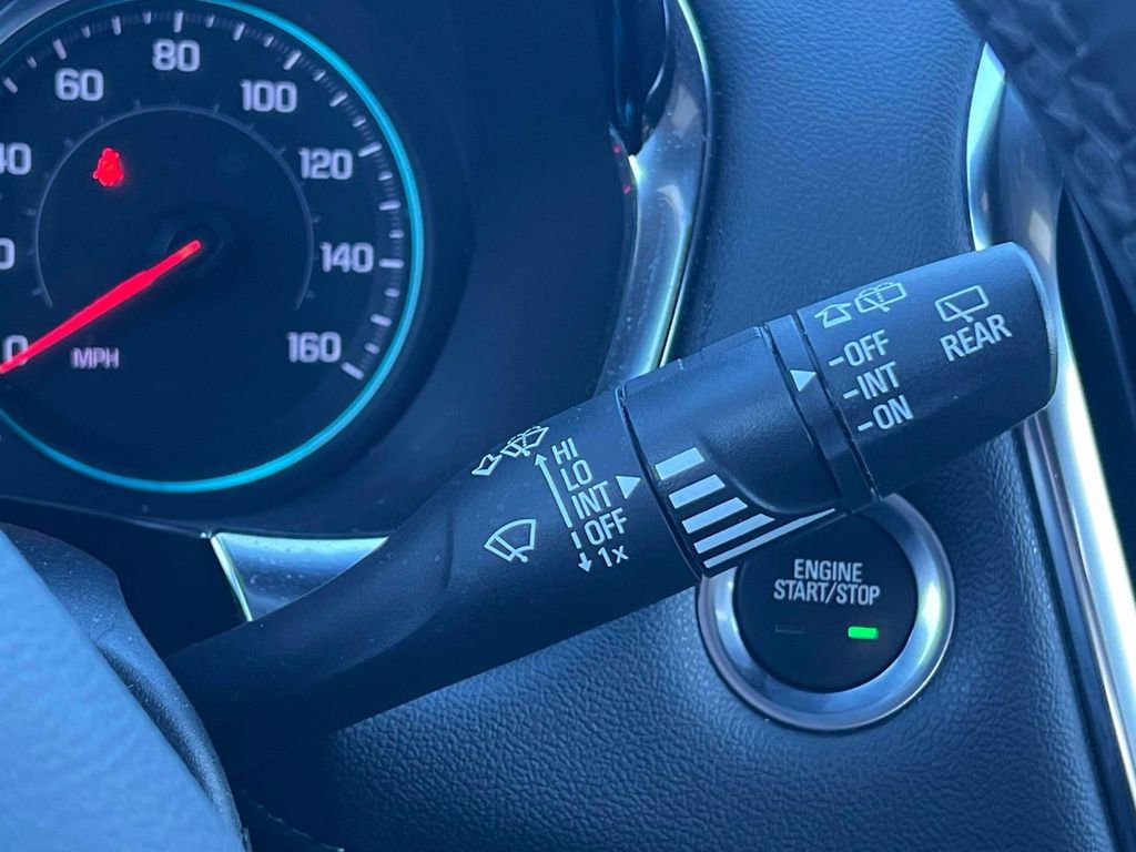 Used 2023 Chevrolet Traverse LT AWD/4WD image 21