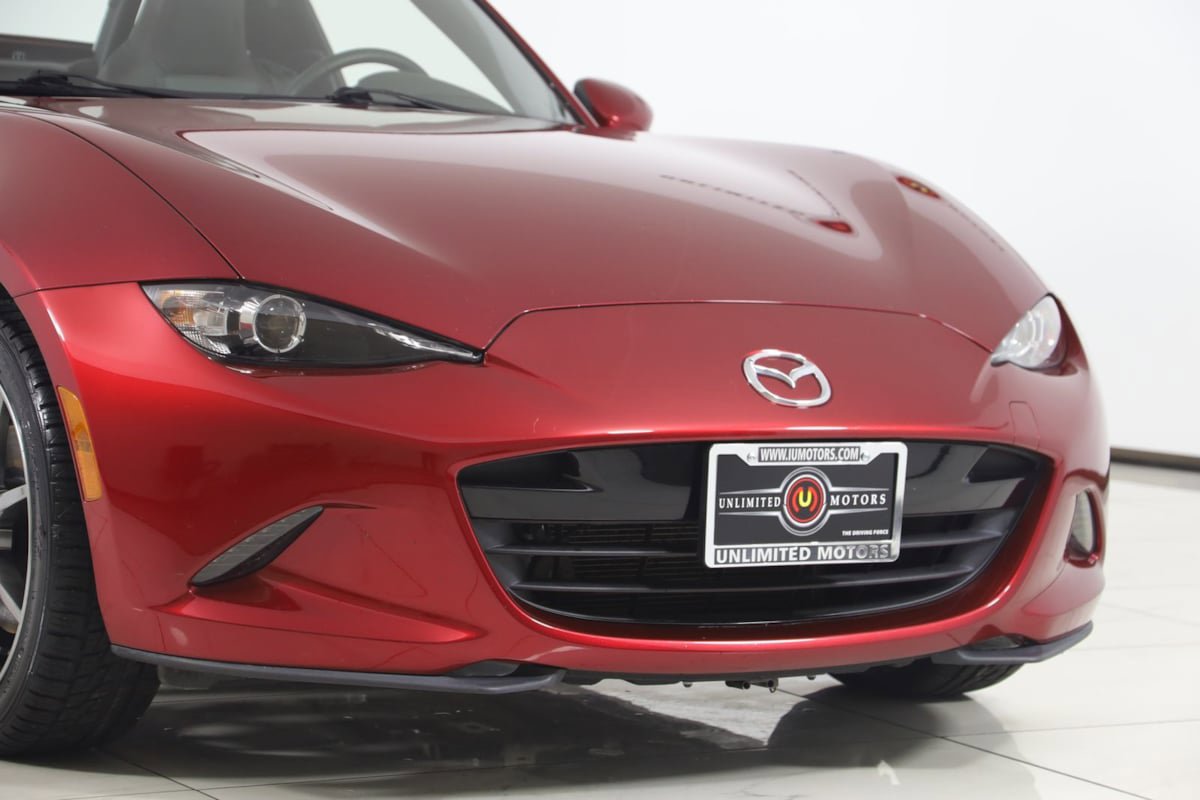 Used 2019 MAZDA MX-5 Miata RF Grand Touring RWD image 47