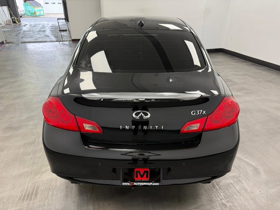 Used 2011 INFINITI G37 x Sedan w/ Premium Pkg image 5