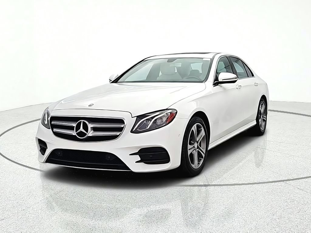 Used 2017 Mercedes-Benz E 300 4MATIC image 2