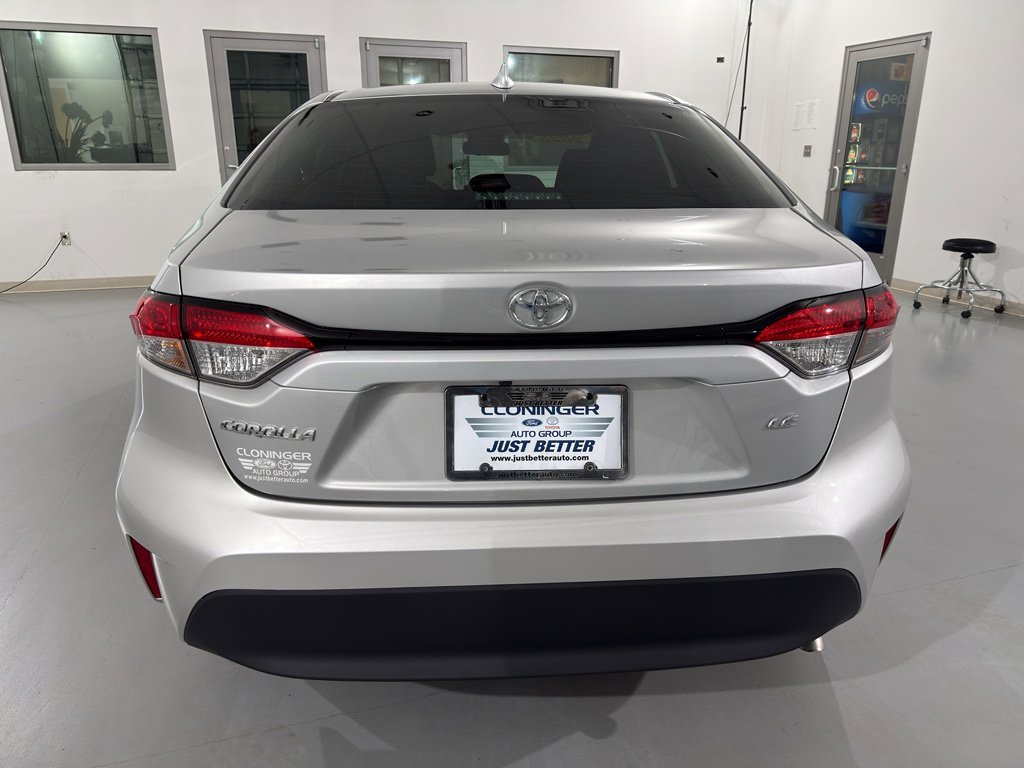 Used 2025 Toyota Corolla LE w/ Convenience Package image 13