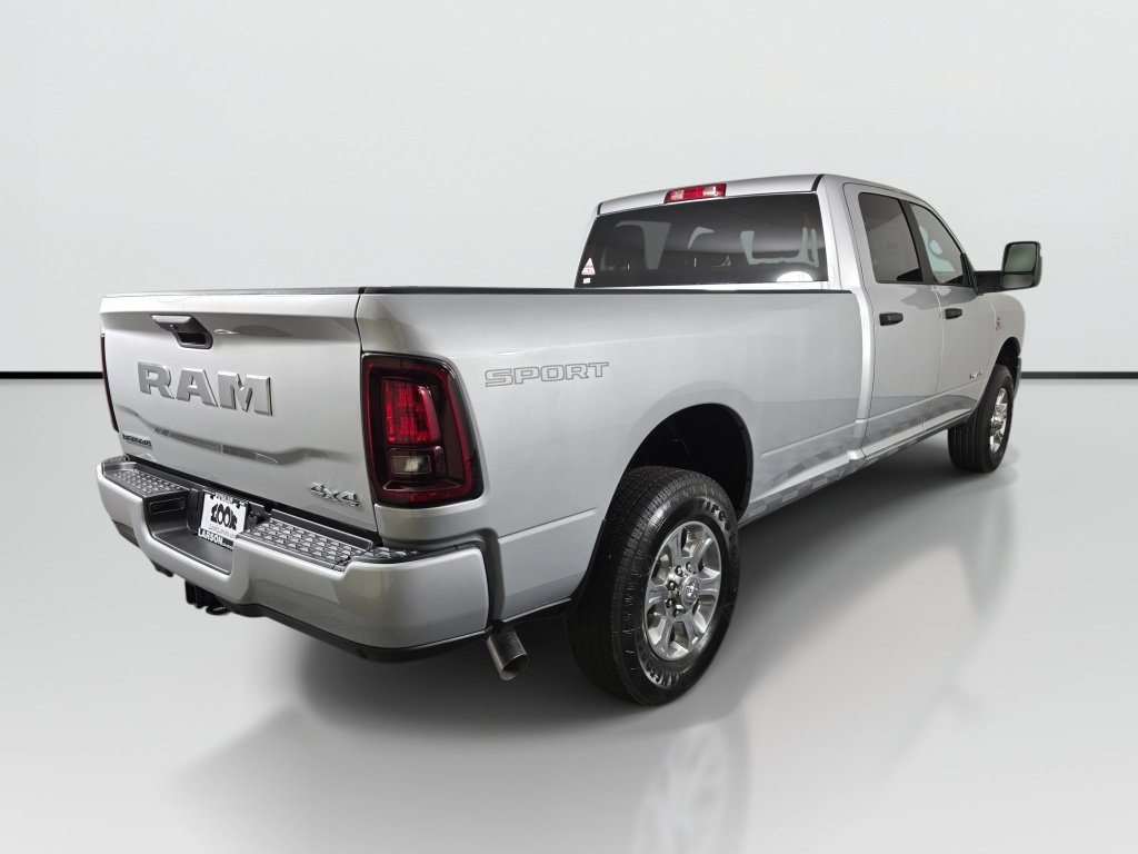 New 2026 RAM 3500 Big Horn AWD/4WD image 4