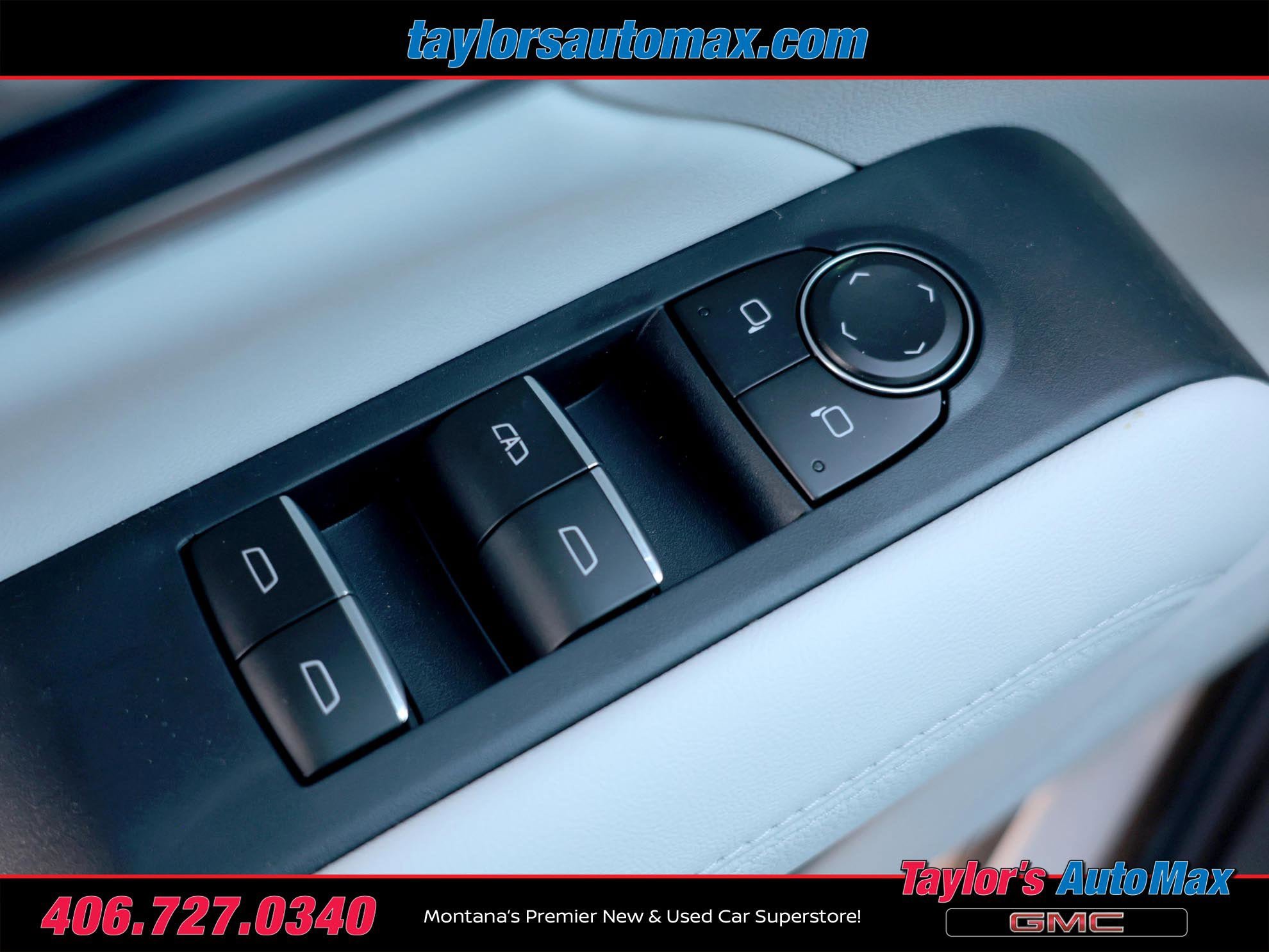 New 2026 GMC Terrain Denali w/ LPO, Floor Liner Package AWD/4WD image 32