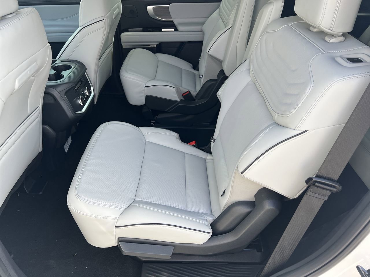 New 2025 Ford Expedition Platinum w/ Platinum Ultimate Package image 20