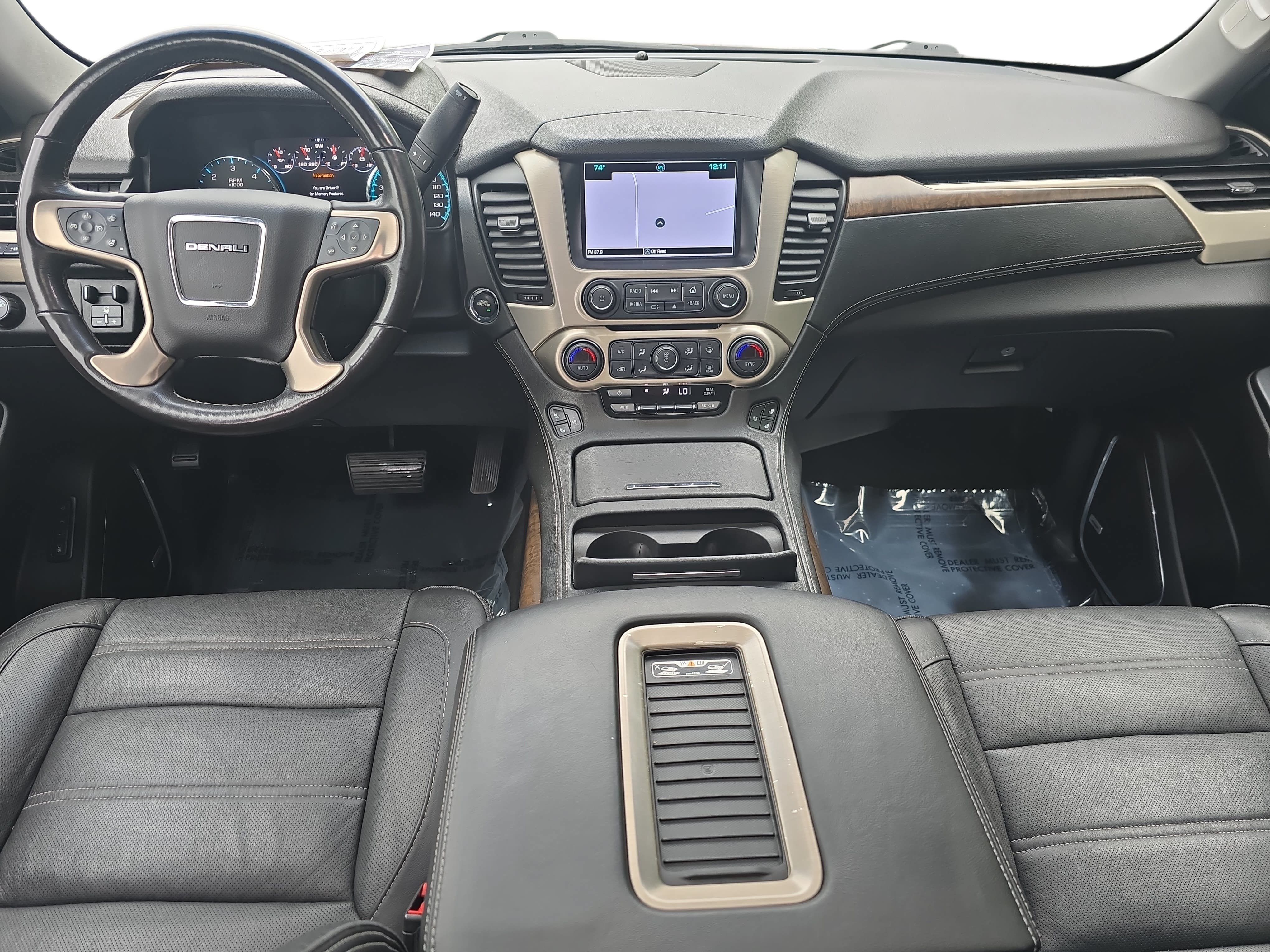 Used 2018 GMC Yukon Denali w/ Open Road Package AWD/4WD image 9