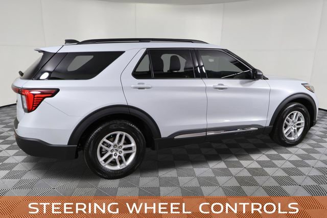 Used 2025 Ford Explorer Active RWD image 5