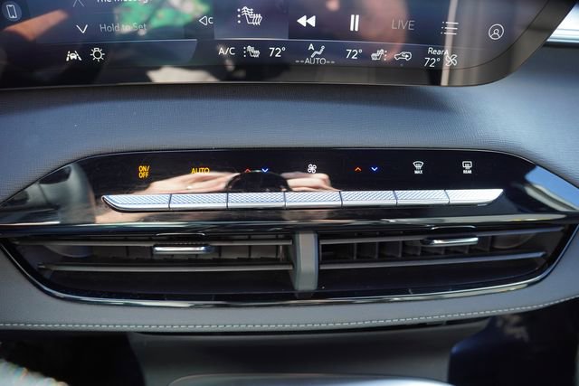 Used 2025 Buick Enclave Preferred image 30