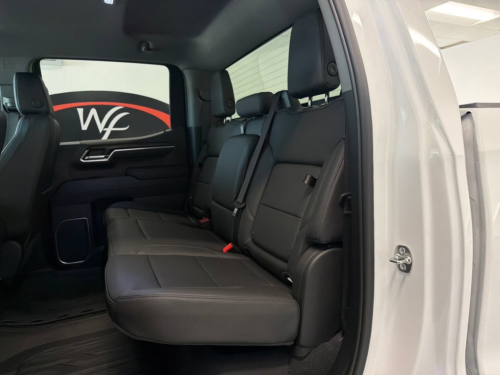 New 2026 GMC Sierra 1500 SLT AWD/4WD image 9