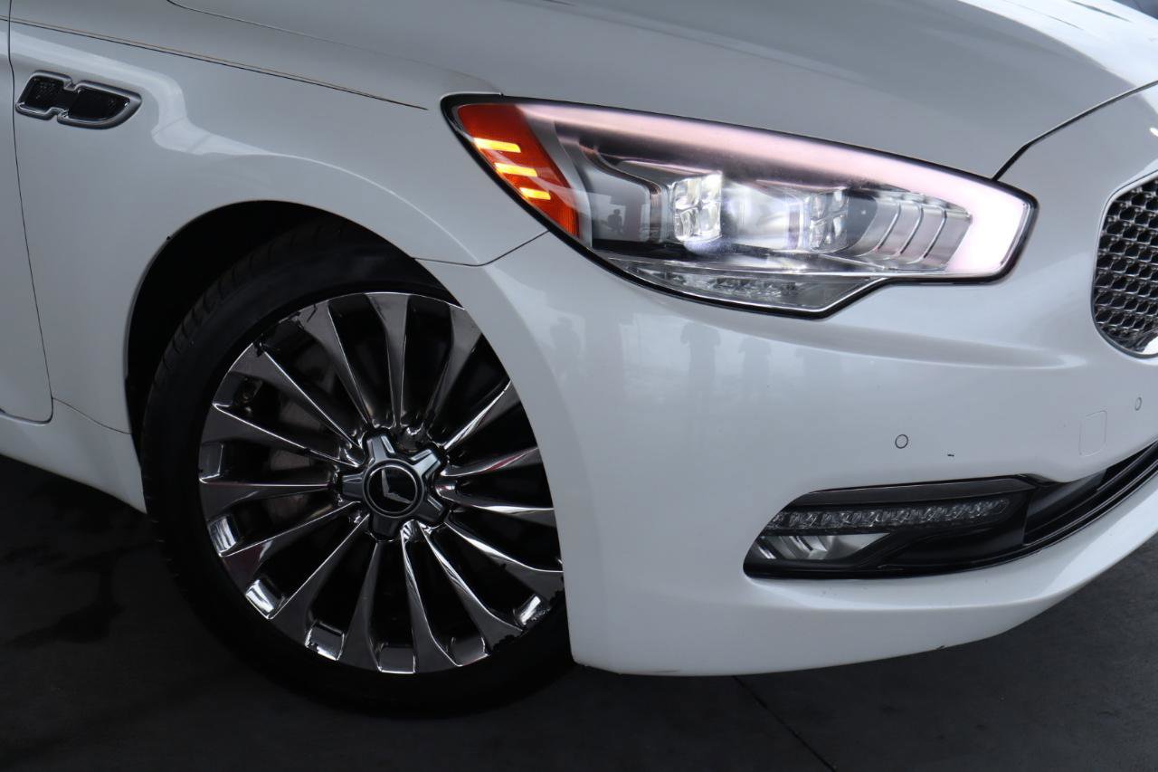 Used 2016 Kia K900 Luxury image 4