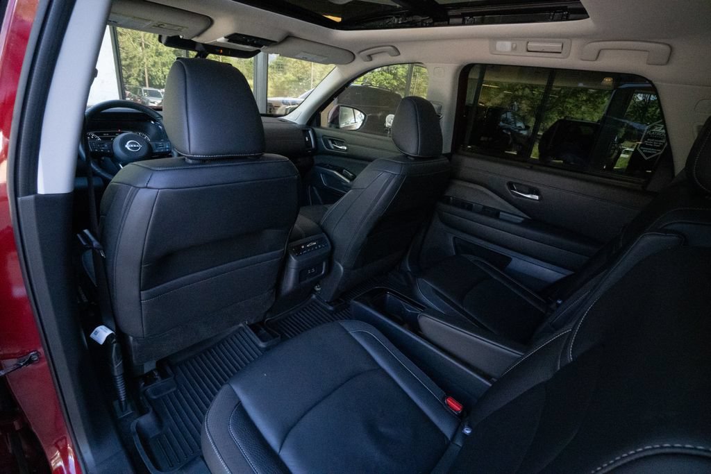 Used 2024 Nissan Pathfinder SL w/ SL Premium Package AWD/4WD image 17