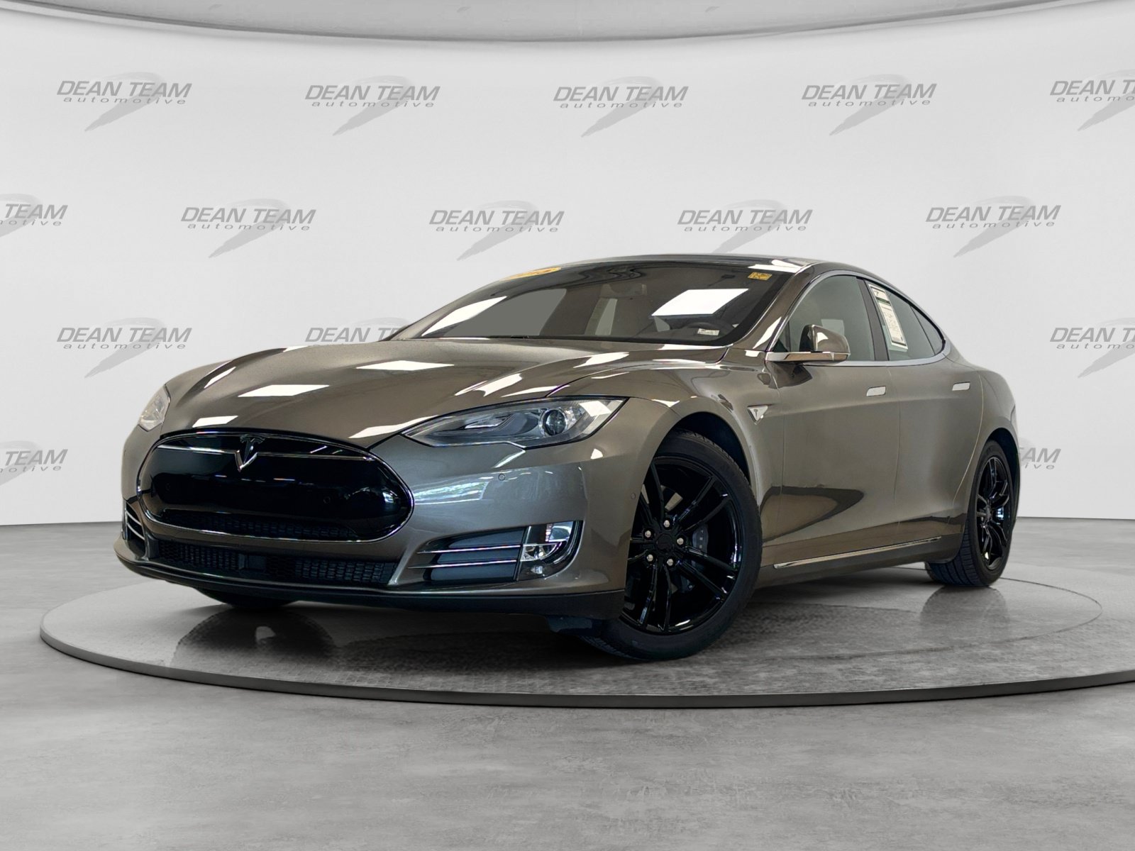 Used 2015 Tesla Model S 85 RWD image 3