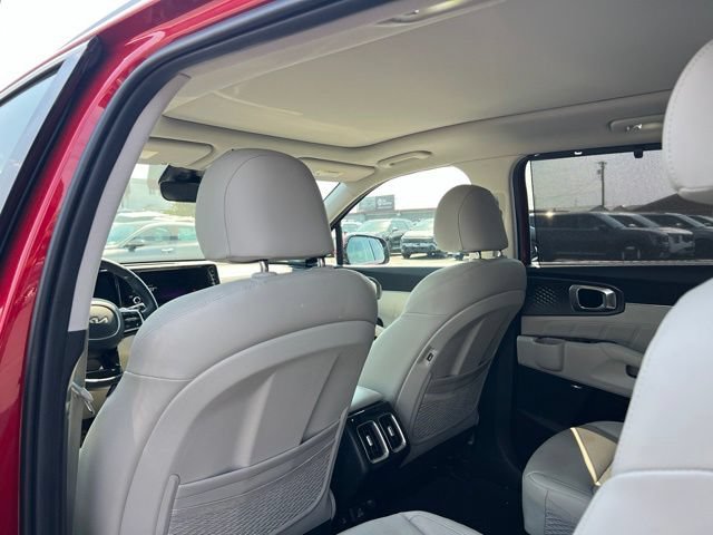 Certified 2023 Kia Sorento SX Prestige AWD/4WD image 13