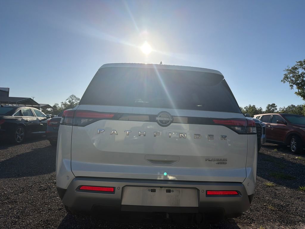 Used 2024 Nissan Pathfinder Platinum image 6