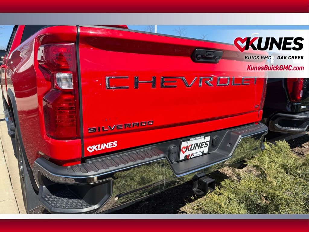 Used 2022 Chevrolet Silverado 2500 LT w/ Convenience Package AWD/4WD image 5