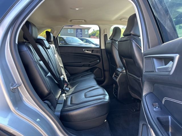 Used 2022 Ford Edge Titanium image 28