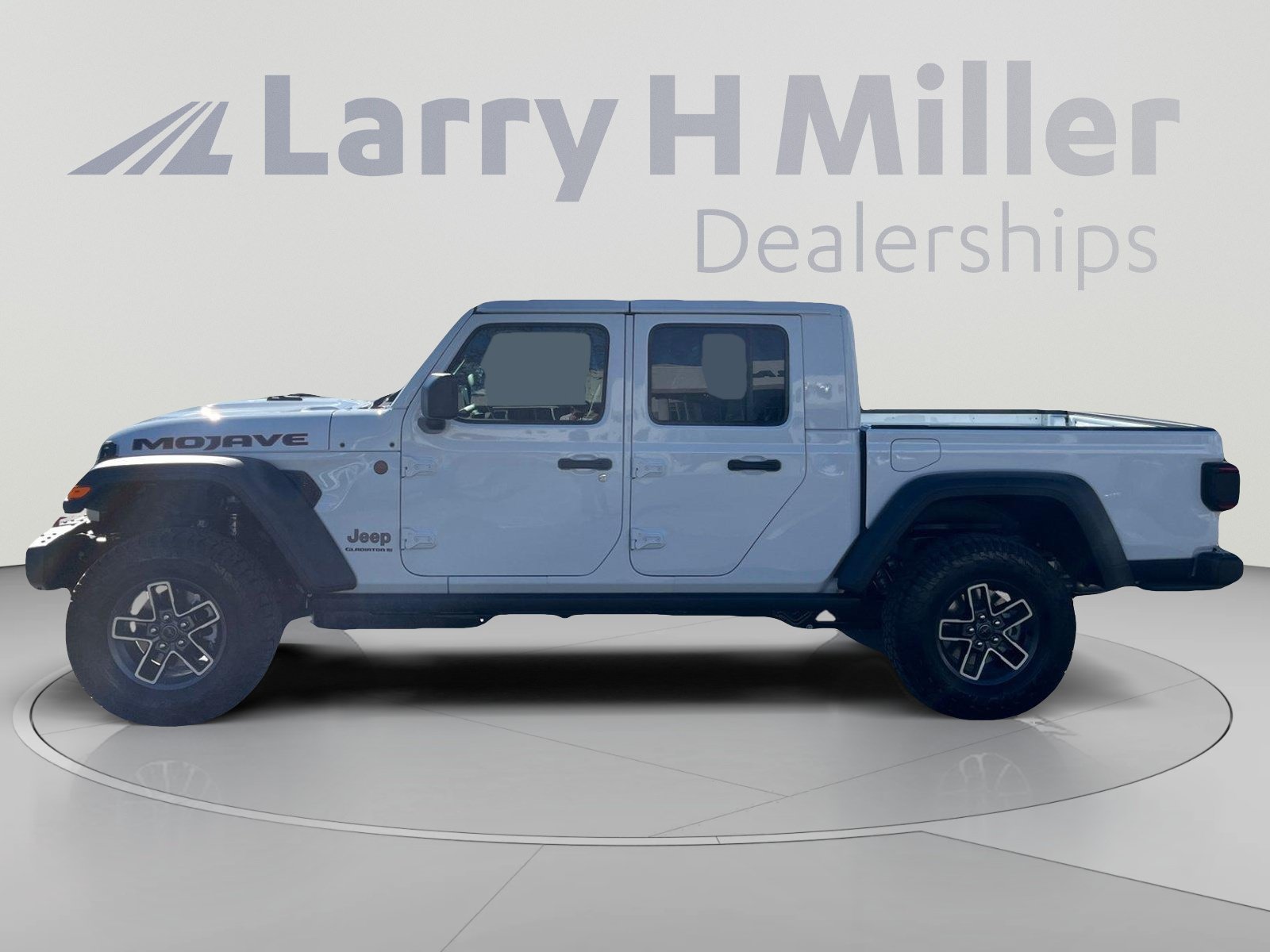 New 2026 Jeep Gladiator Mojave w/ Steel Bumper Group AWD/4WD image 2