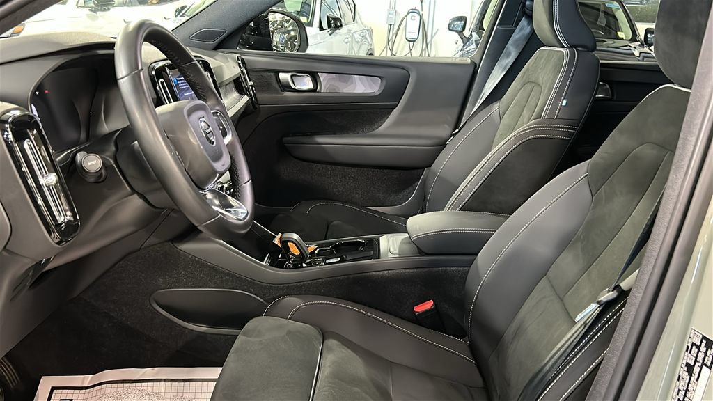 Certified 2023 Volvo XC40 Recharge Plus w/ Protection Package Premier AWD/4WD image 10