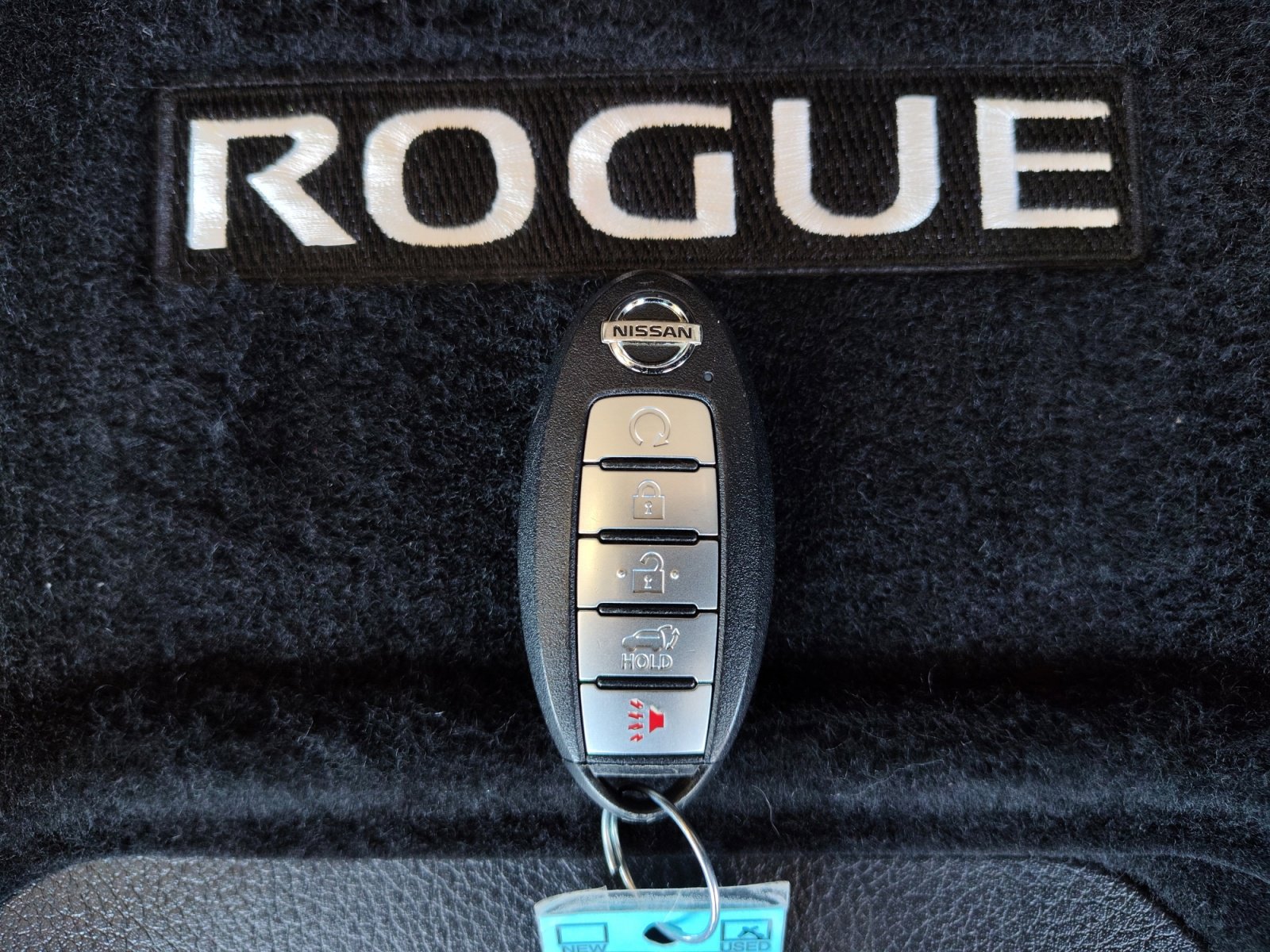 Used 2020 Nissan Rogue SV image 31