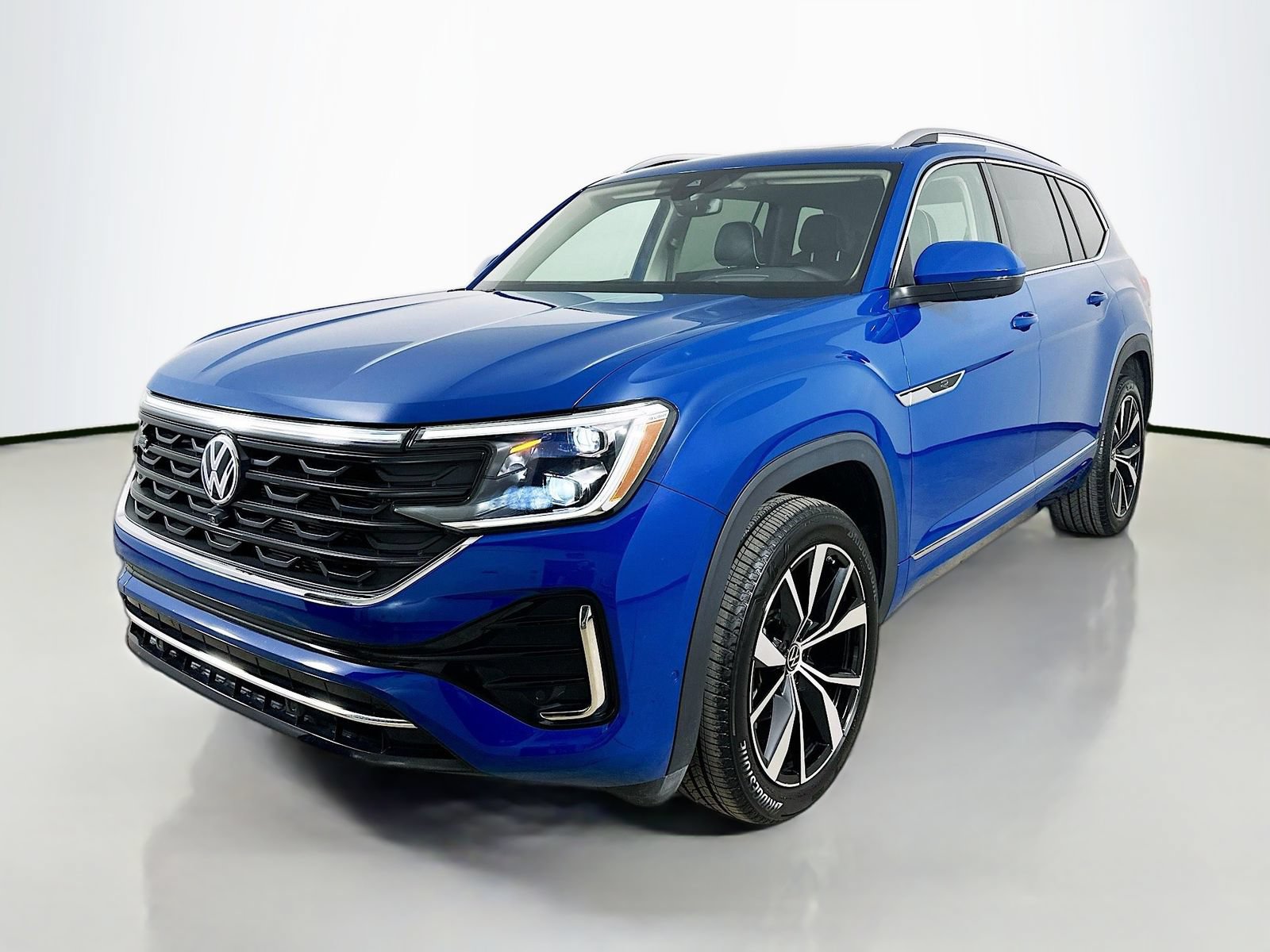 Used 2025 Volkswagen Atlas SEL Premium R-Line