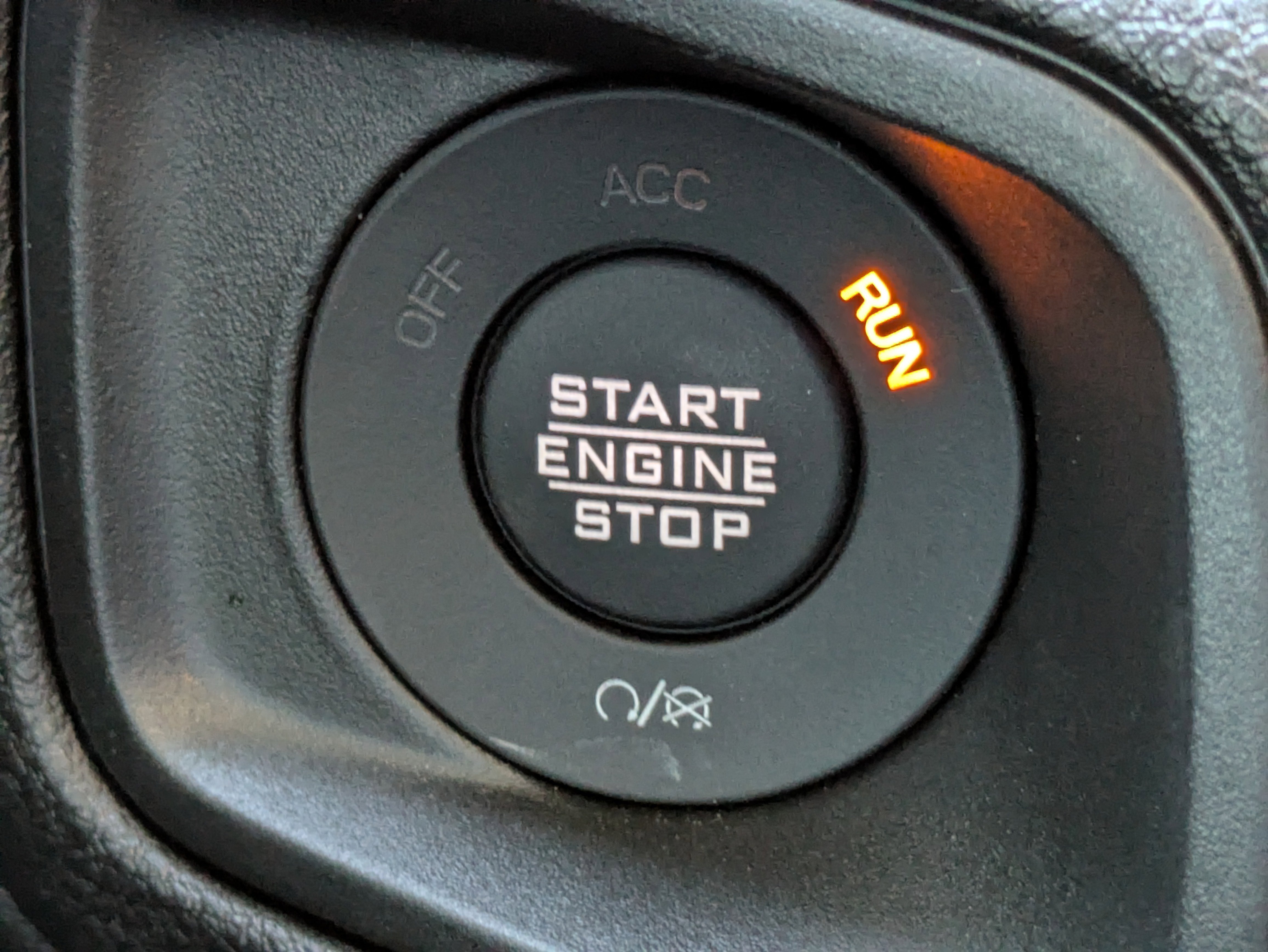 Used 2025 Jeep Wrangler Sport image 29