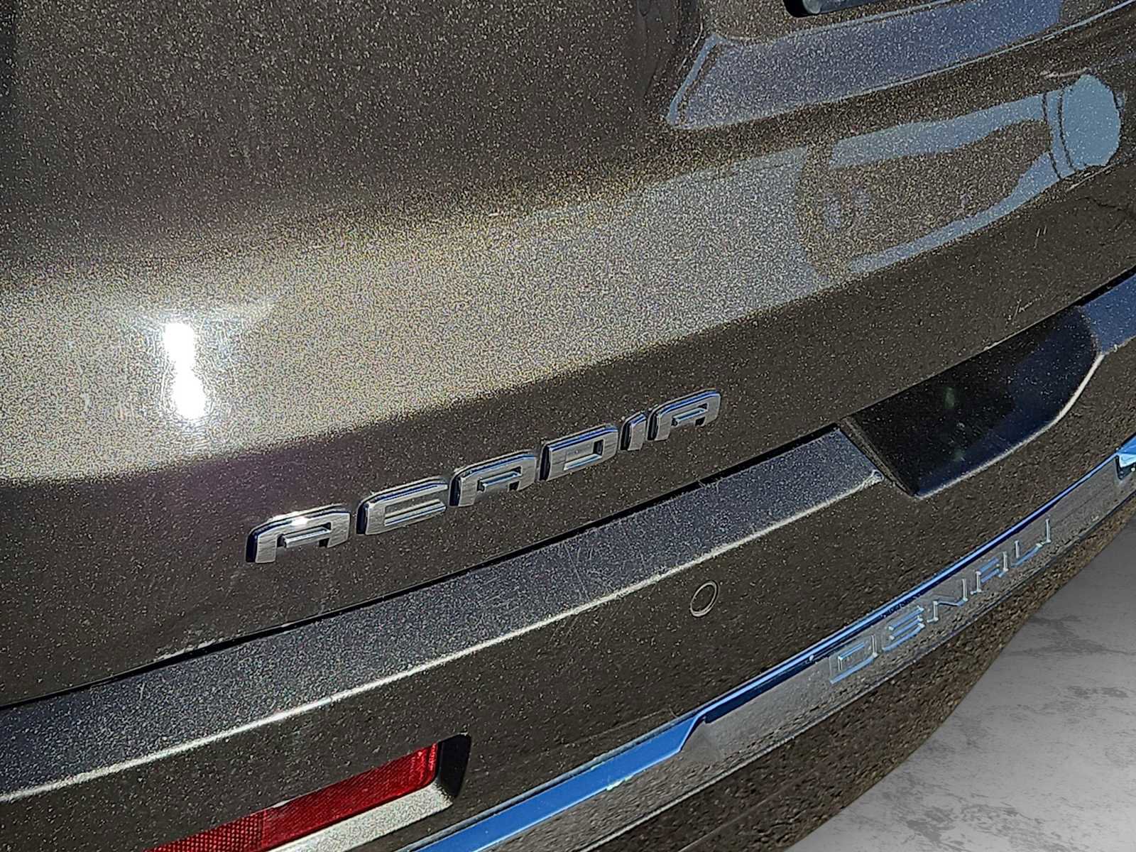 Used 2020 GMC Acadia Denali image 11