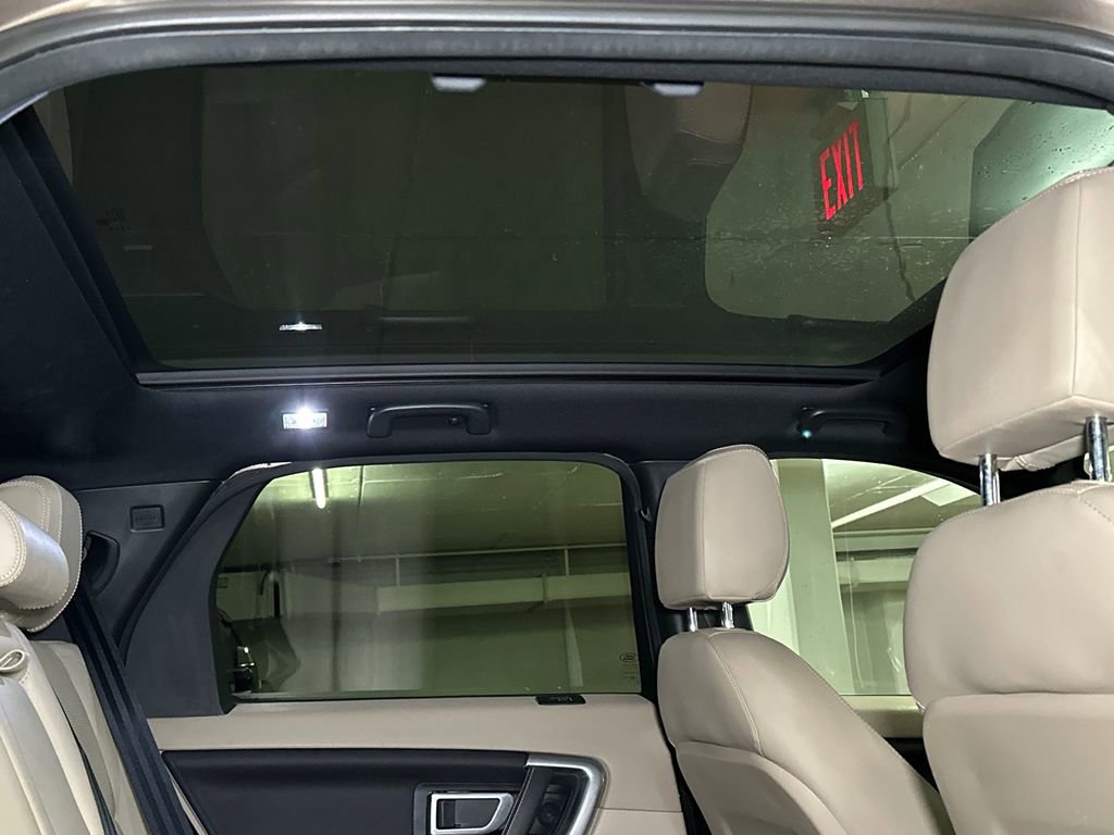 Used 2016 Land Rover Discovery Sport HSE image 15