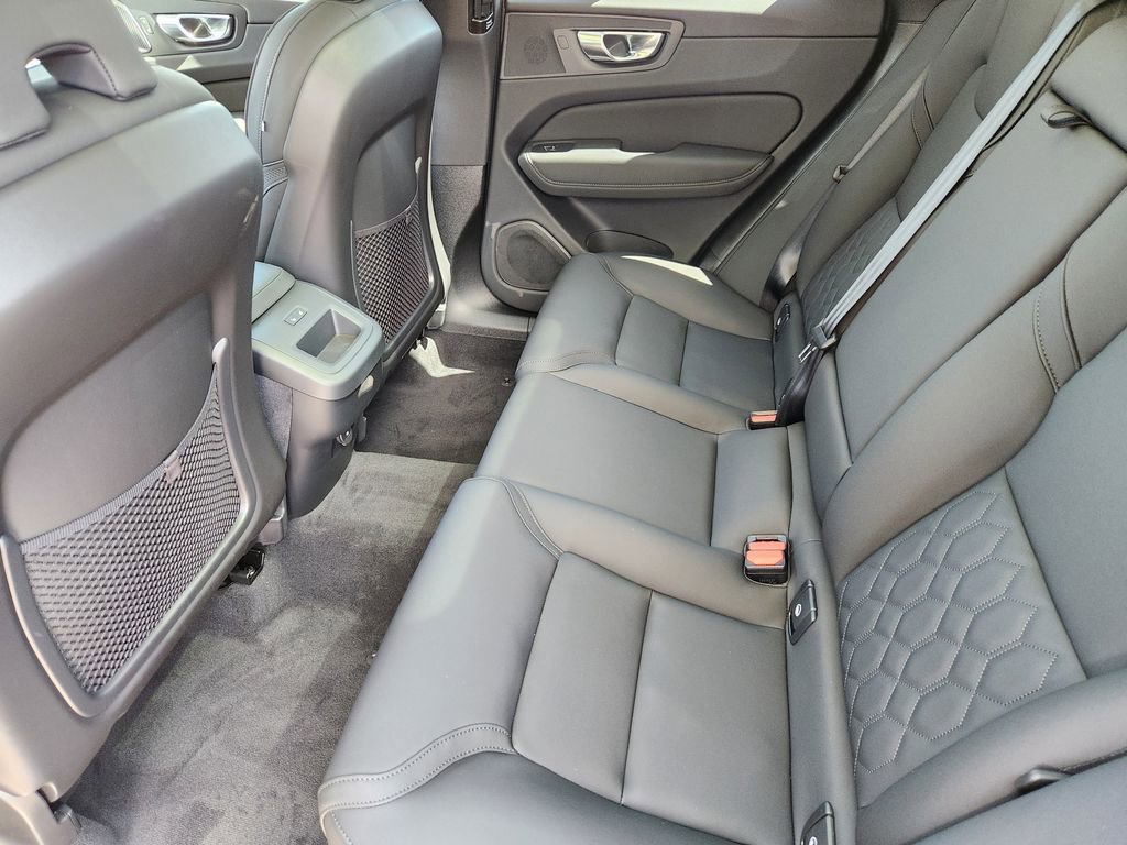 New 2026 Volvo XC60 B5 Plus w/ Protection Package Premier image 20
