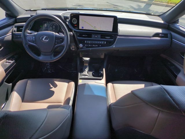 Used 2025 Lexus ES 300h w/ Premium Package FWD image 26