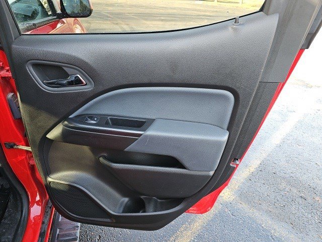 Used 2015 Chevrolet Colorado Z71 image 16