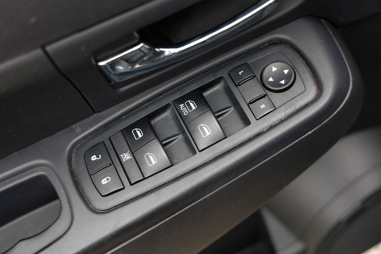 Used 2012 Jeep Liberty Sport w/ Popular Equipment Group AWD/4WD image 38