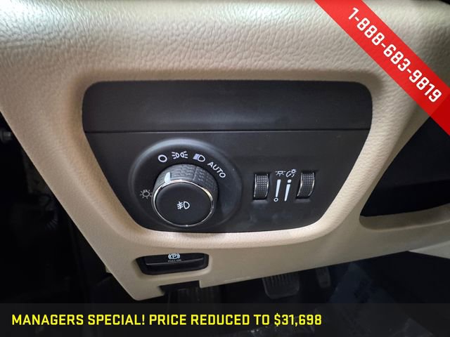 Used 2023 Jeep Grand Cherokee Limited w/ Luxury Tech Group II image 27