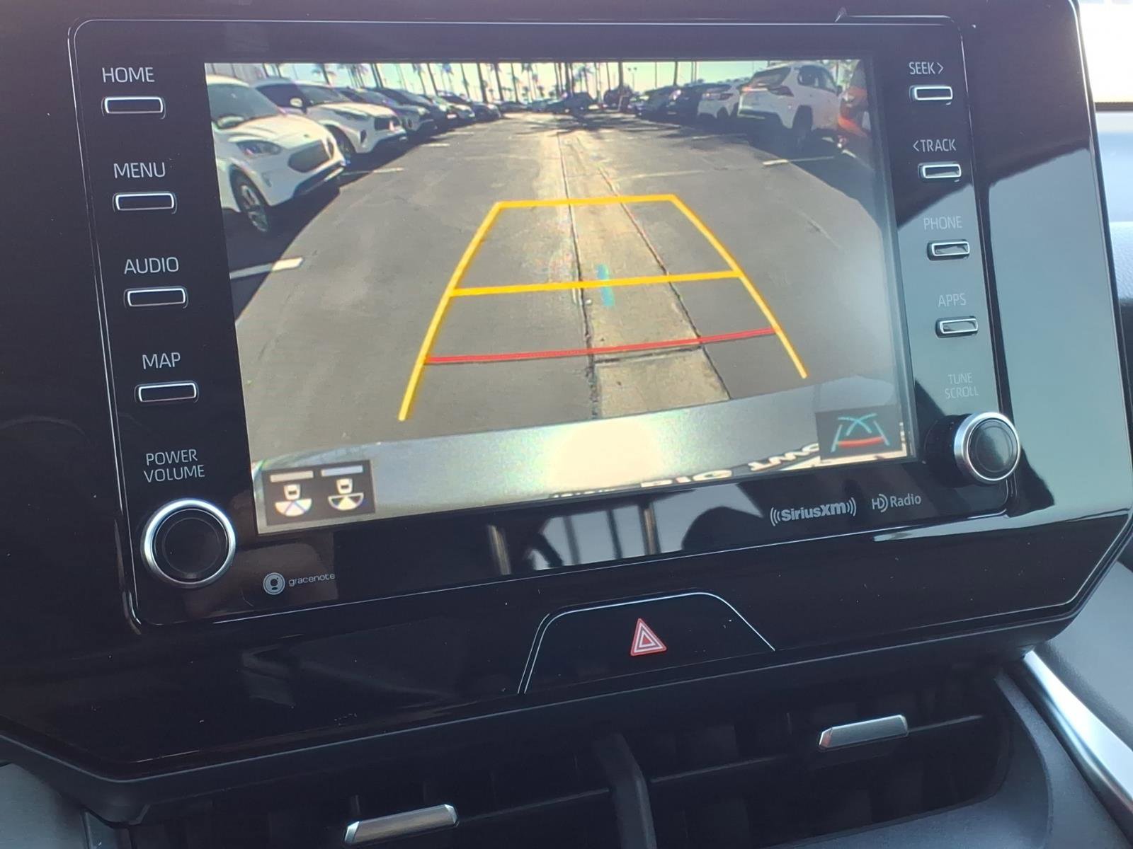 Used 2021 Toyota Venza LE w/ Carpet Mat Package (TMS) image 21