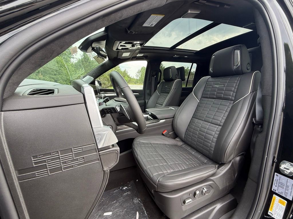 New 2026 Cadillac Escalade ESV V w/ LPO, ONYX Package AWD/4WD image 5