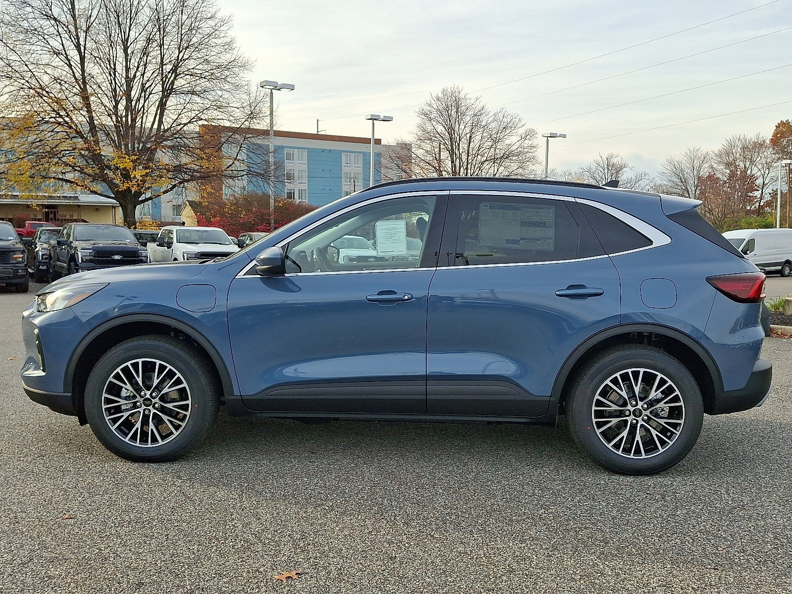 New 2026 Ford Escape SE FWD image 11