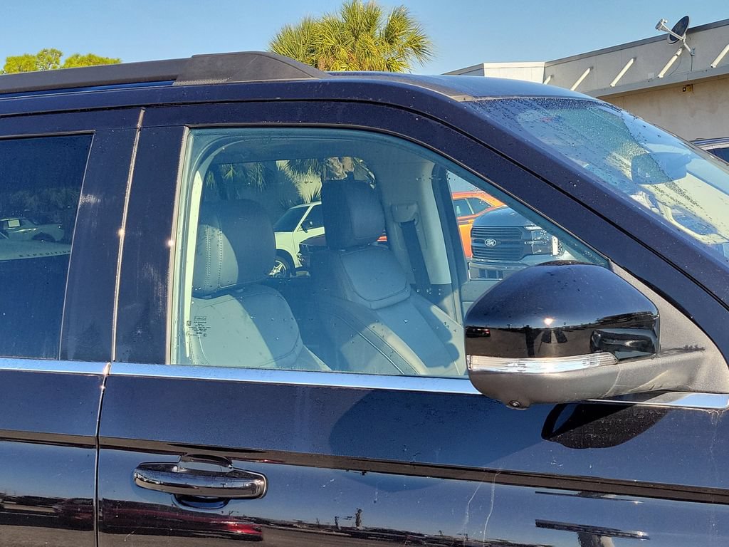 New 2025 Ford Expedition Active RWD image 6