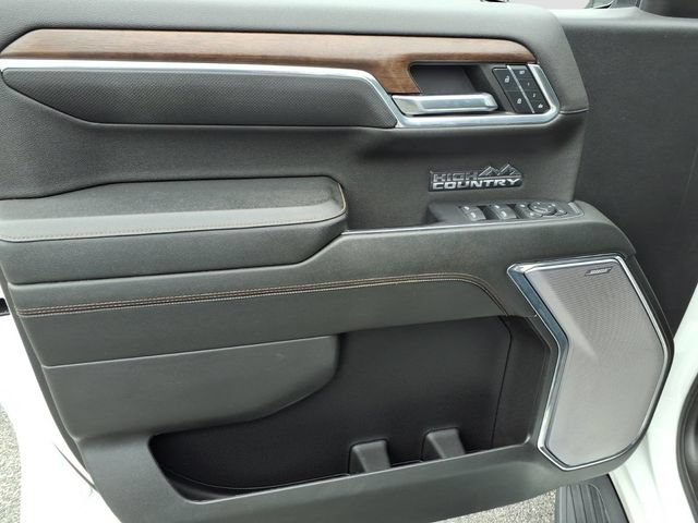 Used 2023 Chevrolet Silverado 1500 High Country w/ High Country Premium Package AWD/4WD image 15