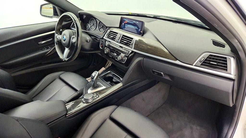 Used 2016 BMW 340i Sedan RWD image 25