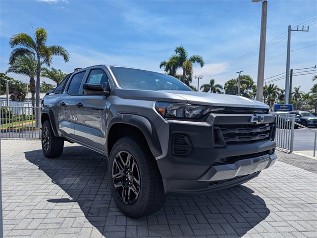 New 2025 Chevrolet Colorado Trail Boss w/ Midnight Edition