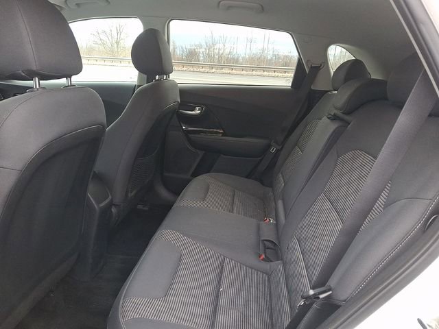 Certified 2022 Kia Niro LXS image 10
