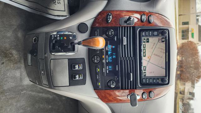 Used 2005 Toyota Sienna XLE Limited image 24