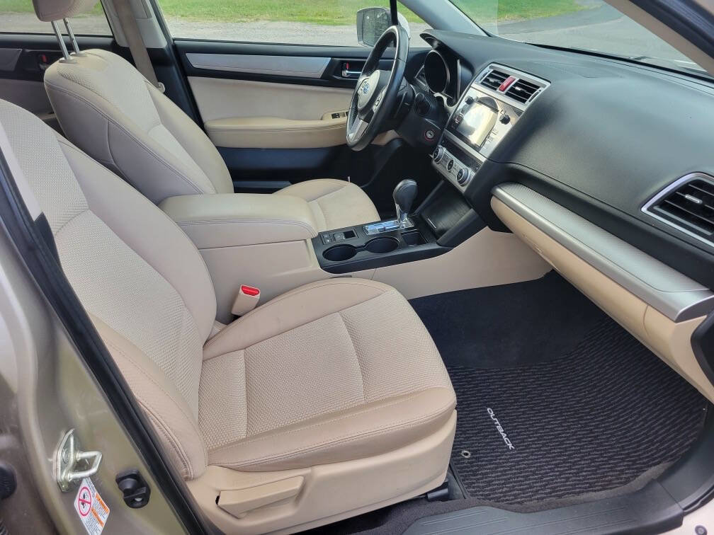 Used 2015 Subaru Outback 2.5i Premium image 11