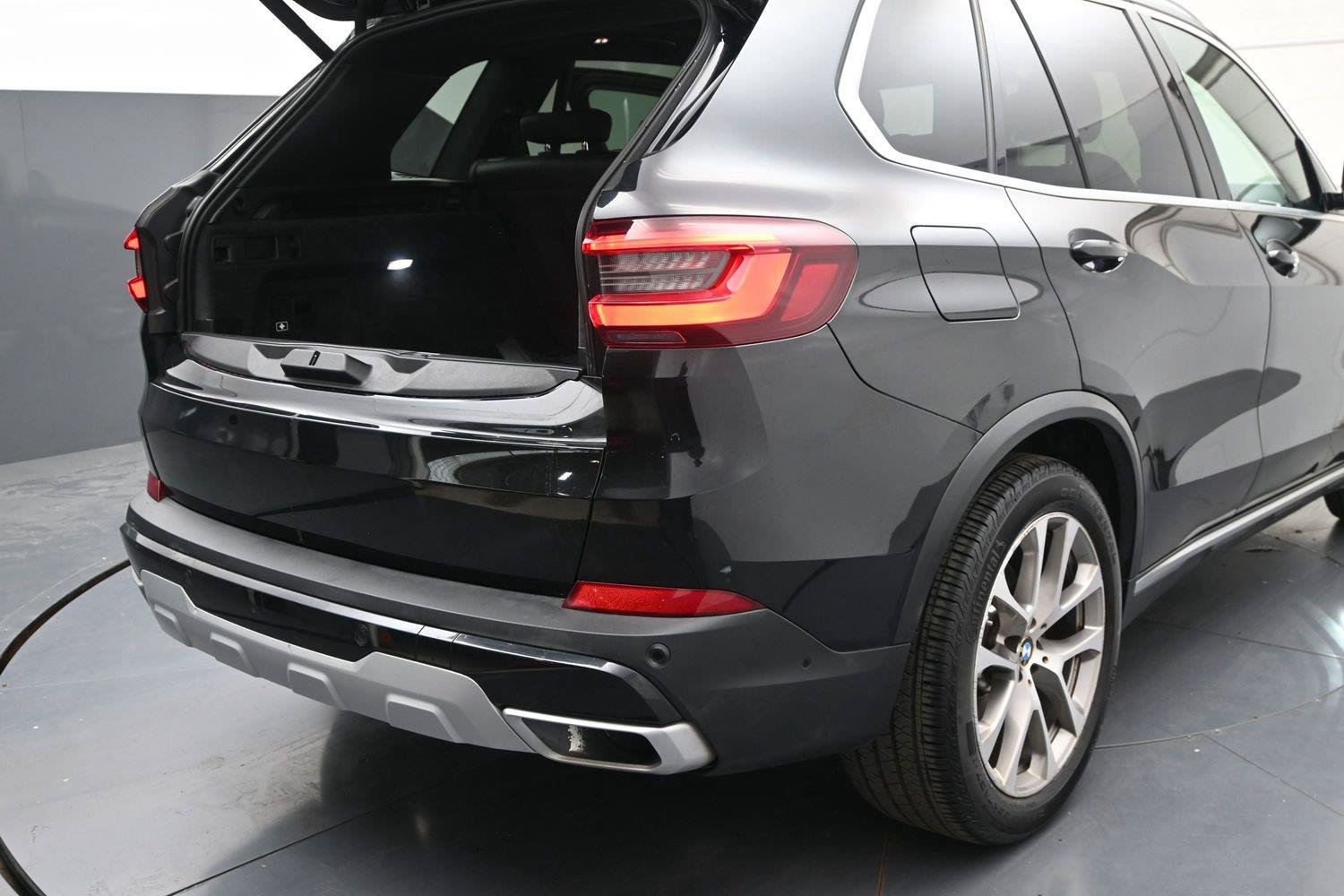 Used 2021 BMW X5 xDrive40i w/ Premium Package 2 AWD/4WD image 14