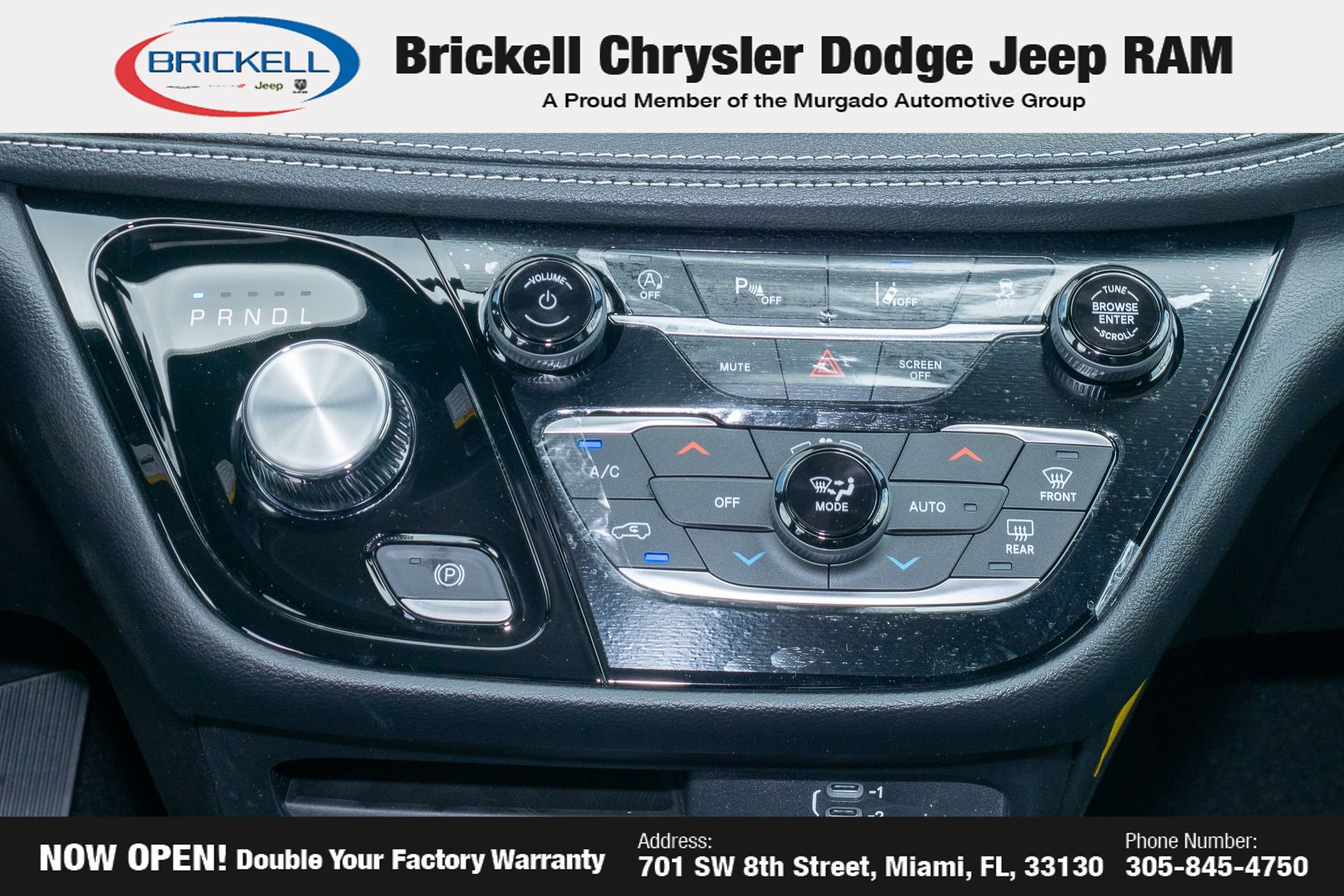 New 2027 Chrysler Pacifica Select FWD image 21
